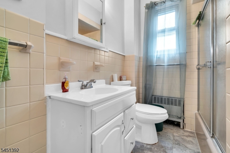 1025 Madison Avenue Paterson NJ 07501