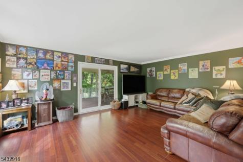 12 Homestead Farm Road Alexandria NJ 08848
