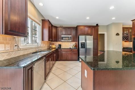 22 Patrick Henry Place Raritan NJ 08551