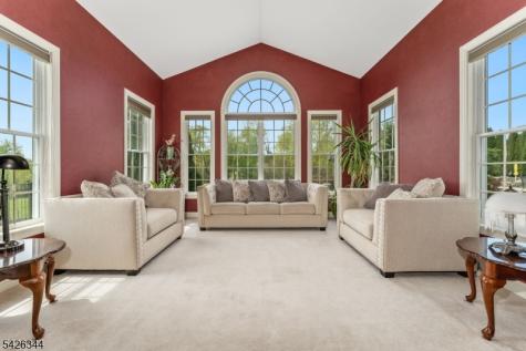 22 Patrick Henry Place Raritan NJ 08551