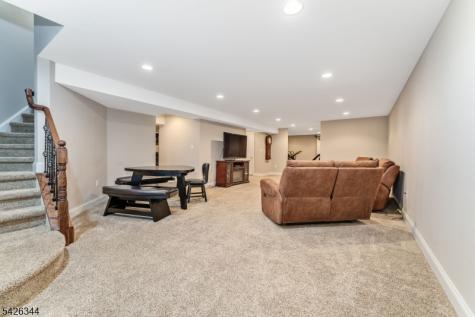 22 Patrick Henry Place Raritan NJ 08551