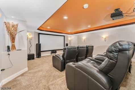 22 Patrick Henry Place Raritan NJ 08551