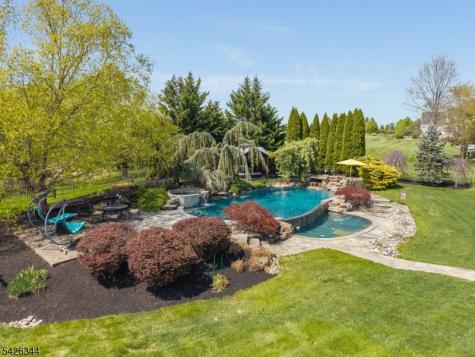 22 Patrick Henry Place Raritan NJ 08551