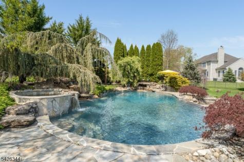 22 Patrick Henry Place Raritan NJ 08551