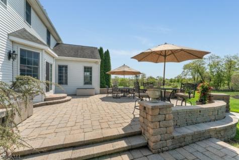 22 Patrick Henry Place Raritan NJ 08551