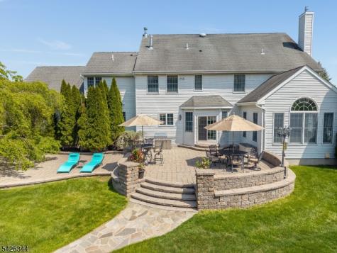 22 Patrick Henry Place Raritan NJ 08551