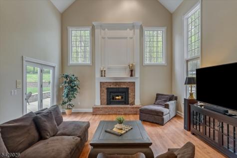 5 Chilton Road Chester NJ 07930