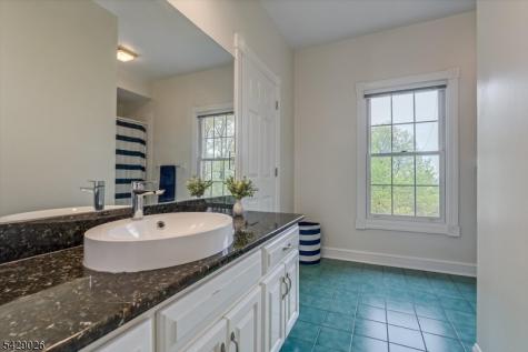 5 Chilton Road Chester NJ 07930