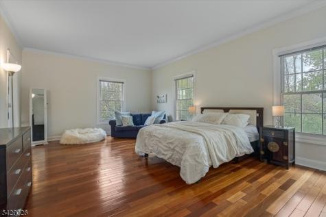 5 Chilton Road Chester NJ 07930