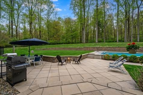 5 Chilton Road Chester NJ 07930