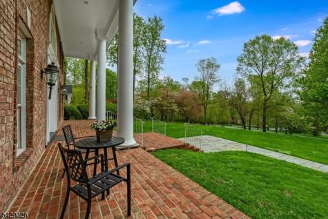 5 Chilton Road Chester NJ 07930