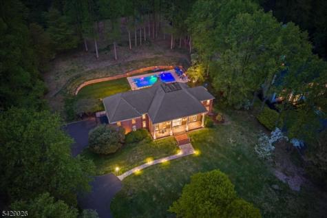 5 Chilton Road Chester NJ 07930