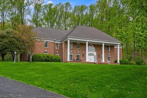 5 Chilton Road Chester NJ 07930