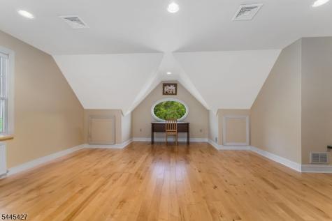 38 Larsen Road East Amwell NJ 08551