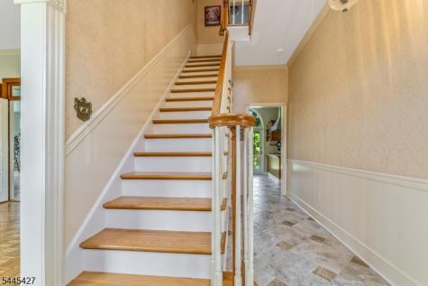 38 Larsen Road East Amwell NJ 08551