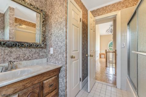 38 Larsen Road East Amwell NJ 08551
