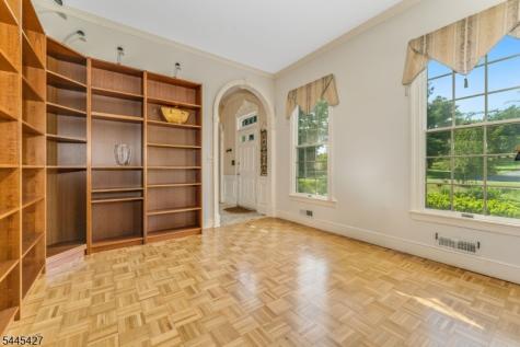 38 Larsen Road East Amwell NJ 08551
