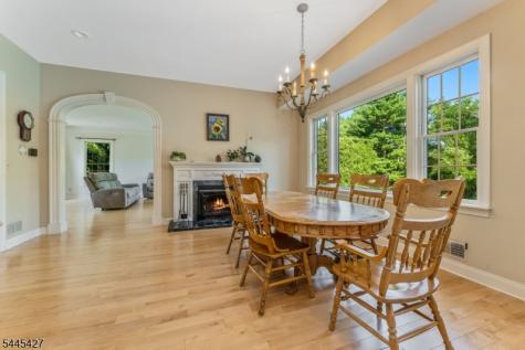 38 Larsen Road East Amwell NJ 08551