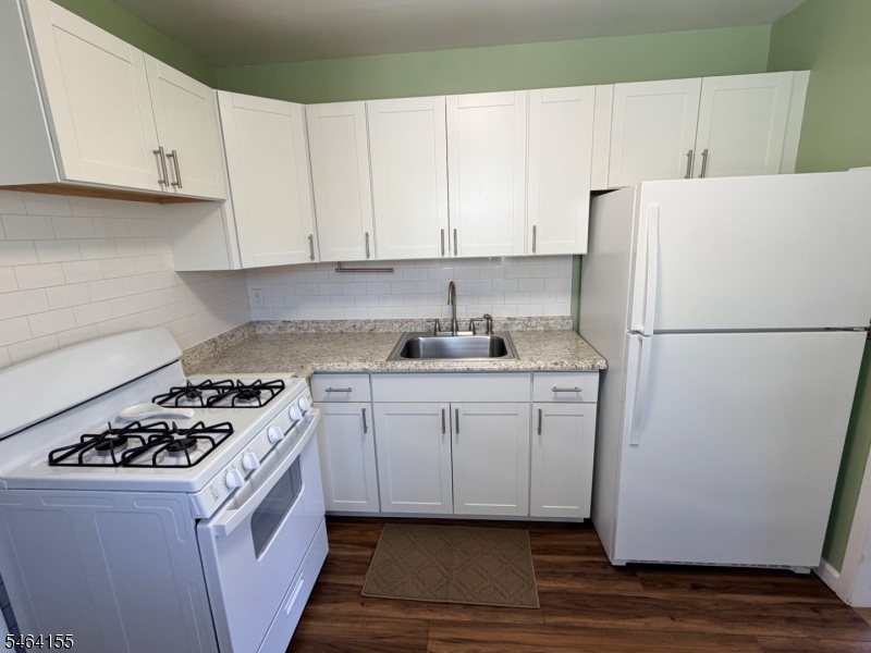 21 Tobyhanna Trail Hopatcong NJ 07843