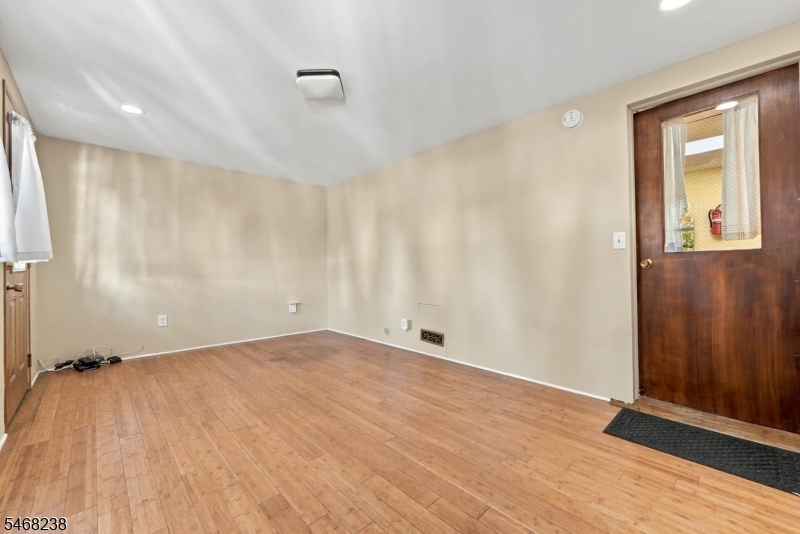 31 Walnut Street Bloomfield NJ 07003