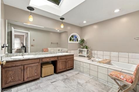 9 Hunting Meadow Court Rockaway NJ 07866