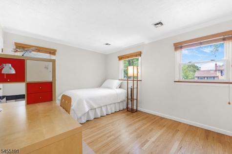 17 Westland Road Verona NJ 07044