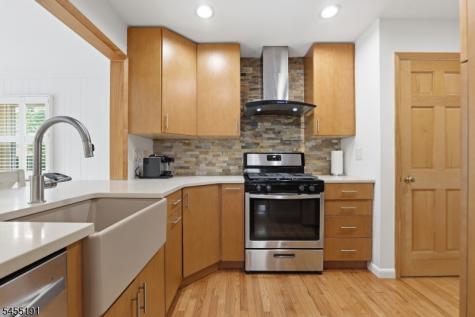17 Westland Road Verona NJ 07044