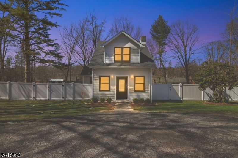 208 Annisquam Road Vernon NJ 07422