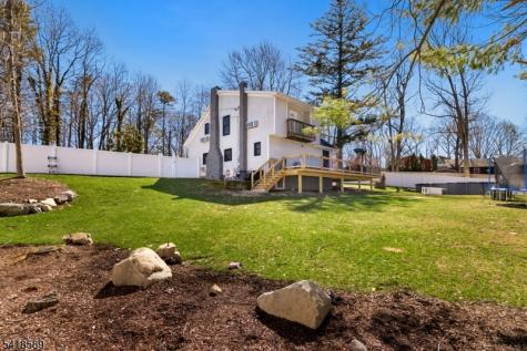 208 Annisquam Road Vernon NJ 07422