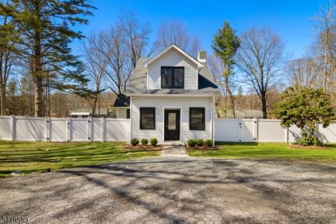 208 Annisquam Road Vernon NJ 07422