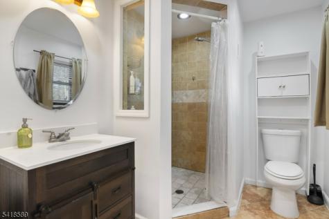 208 Annisquam Road Vernon NJ 07422