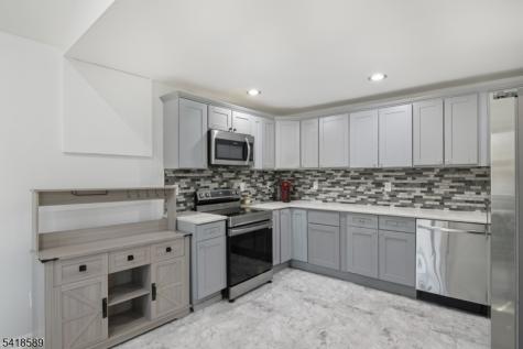 208 Annisquam Road Vernon NJ 07422