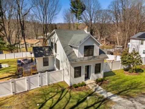 208 Annisquam Road Vernon NJ 07422