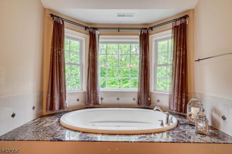 7 Alton Way Scotch Plains NJ 07076