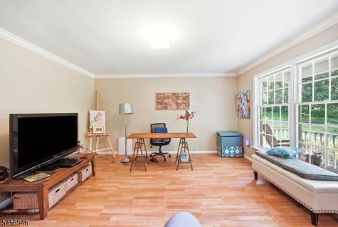 5 Homestead Road Frelinghuysen NJ 07821