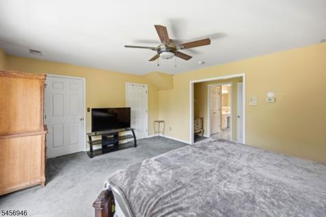 5 Homestead Road Frelinghuysen NJ 07821
