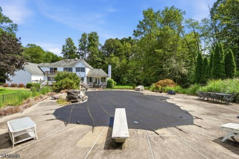 5 Homestead Road Frelinghuysen NJ 07821