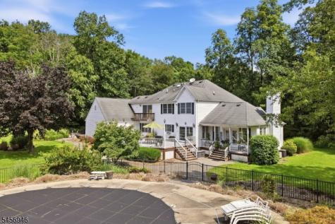5 Homestead Road Frelinghuysen NJ 07821