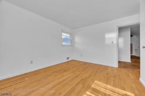 712 Moses Drive Rahway NJ 07065