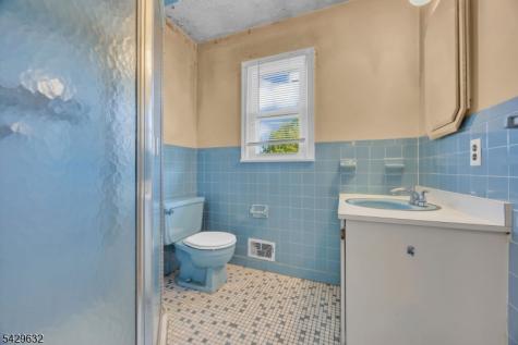 712 Moses Drive Rahway NJ 07065
