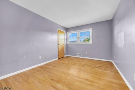 712 Moses Drive Rahway NJ 07065