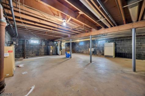 712 Moses Drive Rahway NJ 07065