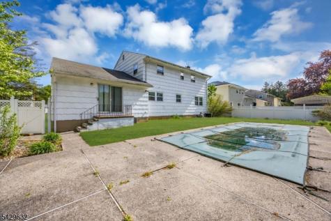 712 Moses Drive Rahway NJ 07065