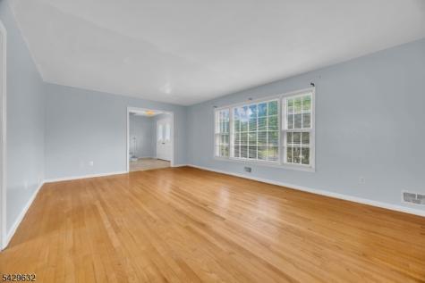 712 Moses Drive Rahway NJ 07065