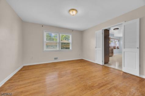 712 Moses Drive Rahway NJ 07065