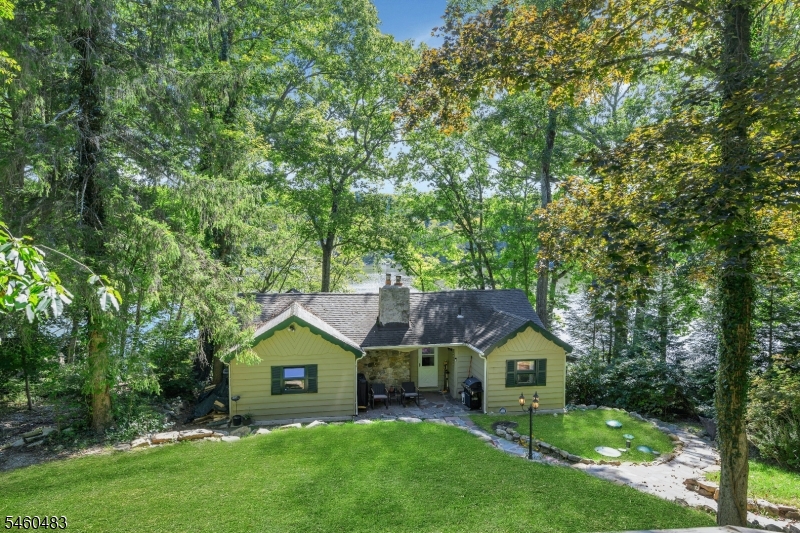 49 Lake Shore Road Hardyston NJ 07460