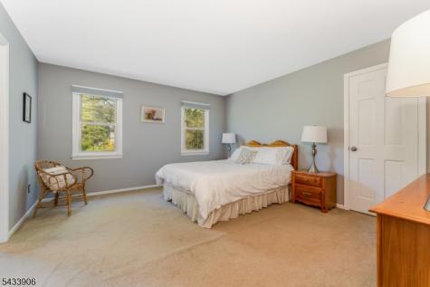14 Lexington Road Clinton NJ 08801