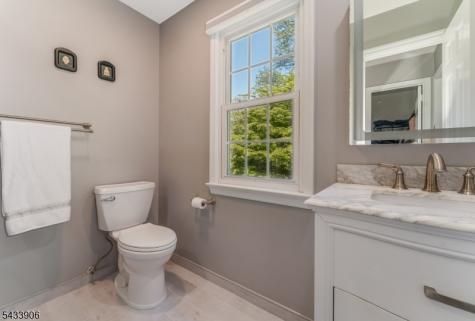 14 Lexington Road Clinton NJ 08801