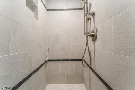 14 Lexington Road Clinton NJ 08801