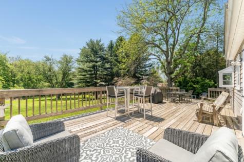 14 Lexington Road Clinton NJ 08801